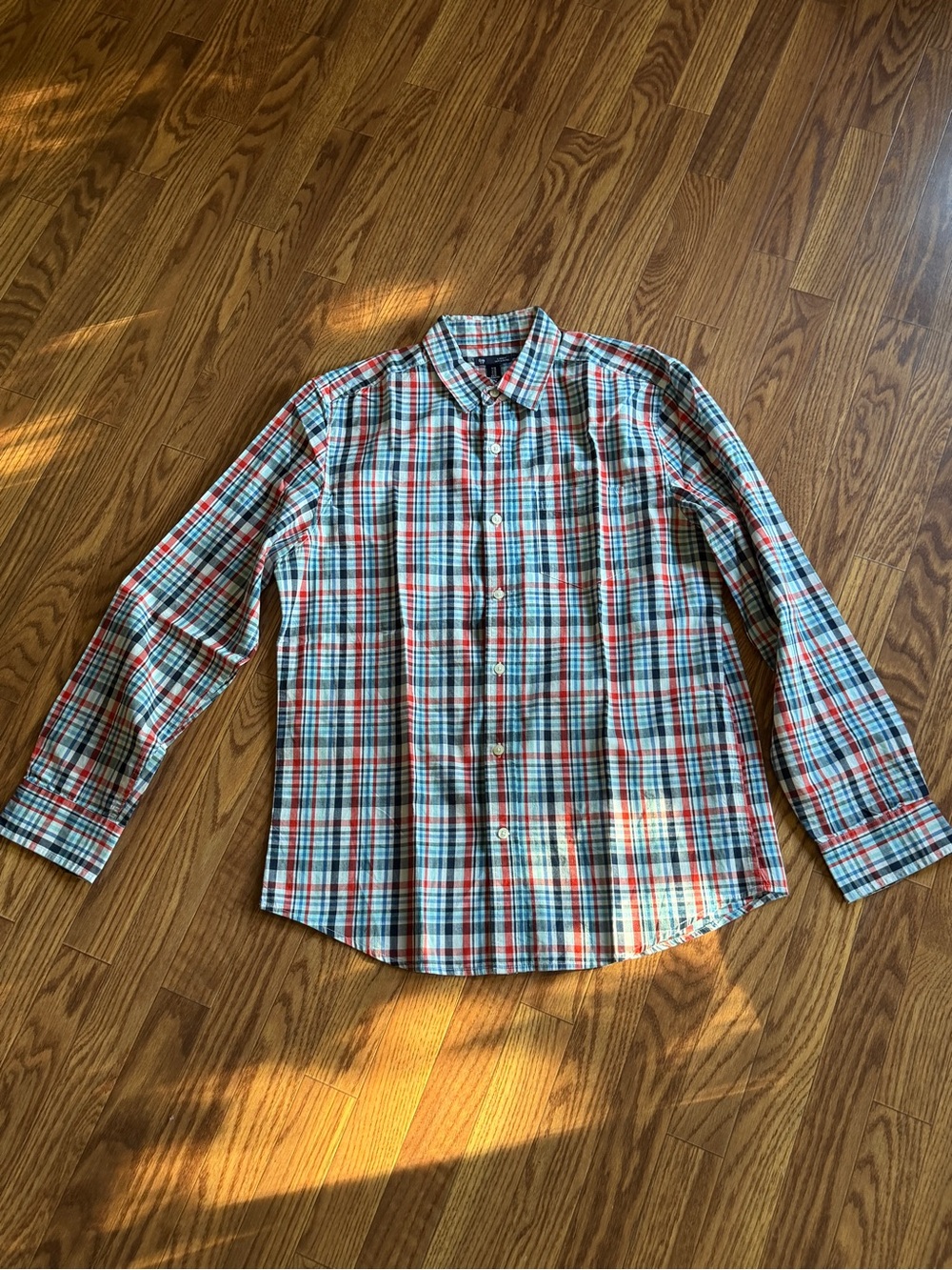 GAP Men's Long-Sleeve Plaid Button-Down Shirt - Red, Blue & White